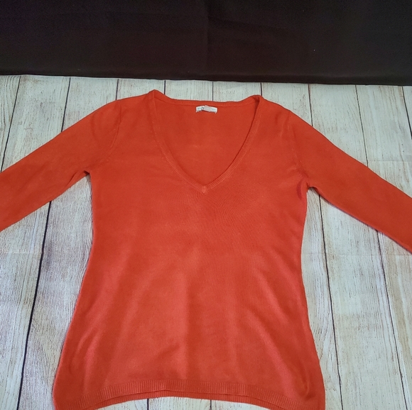 New York & Company V-Neck Sweater SET - Medium - Red, Orange, & Burgundy - Picture 11 of 16